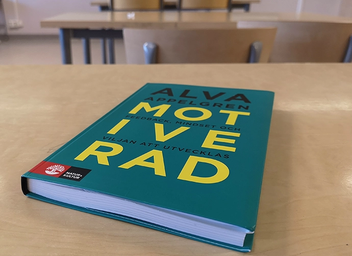 bok på skolbänk