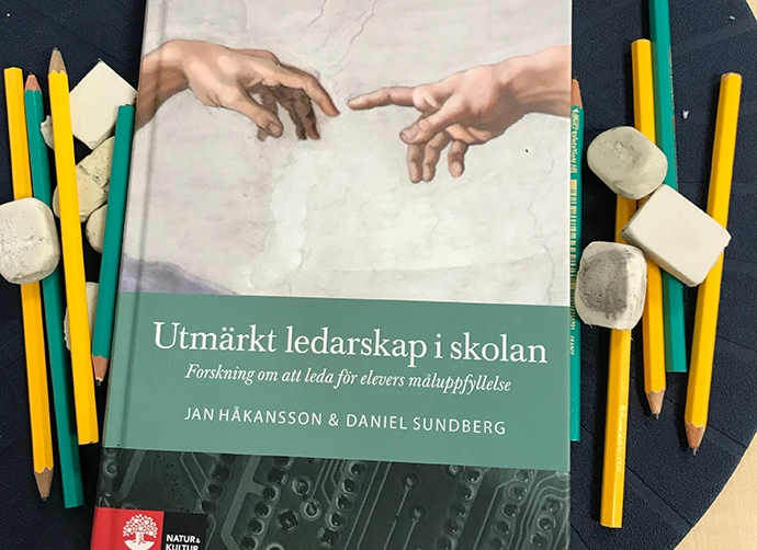 bok på skolbänk