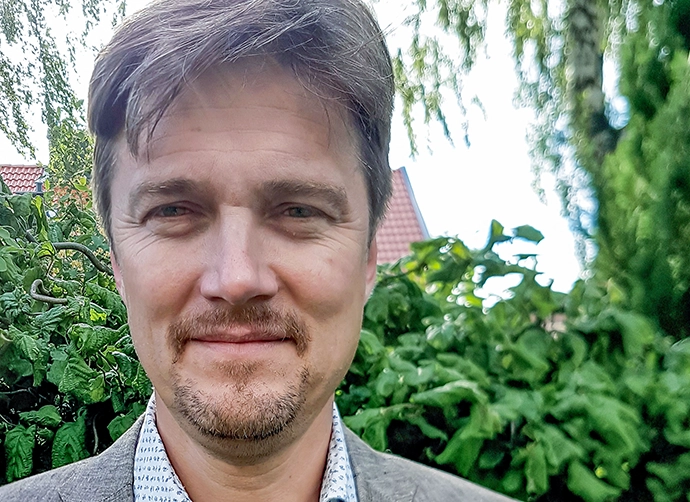 Närbild man med skäggbeklädnad